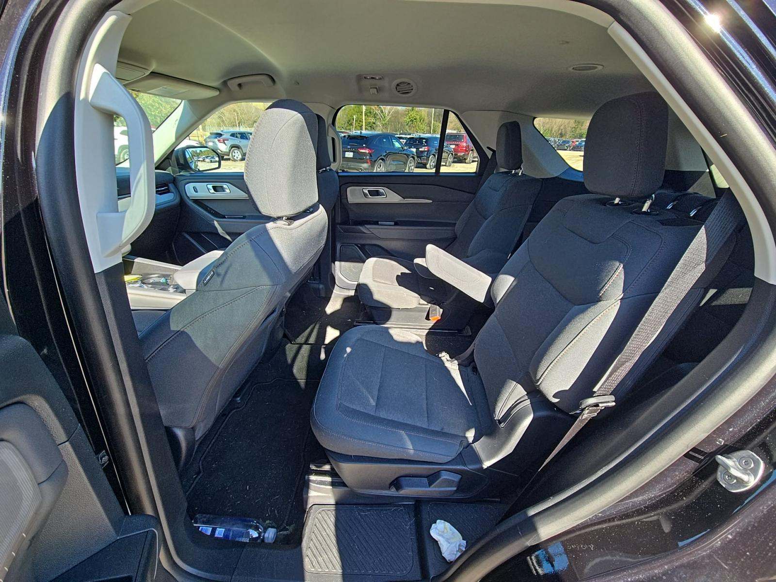 2025 Ford Explorer Active RWD