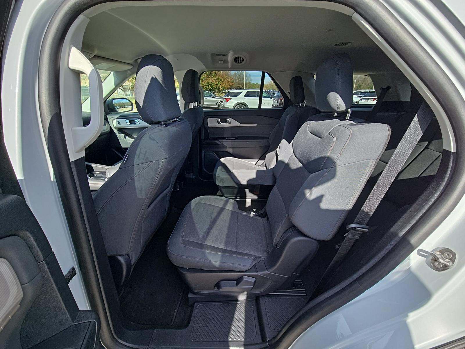 2025 Ford Explorer Active RWD