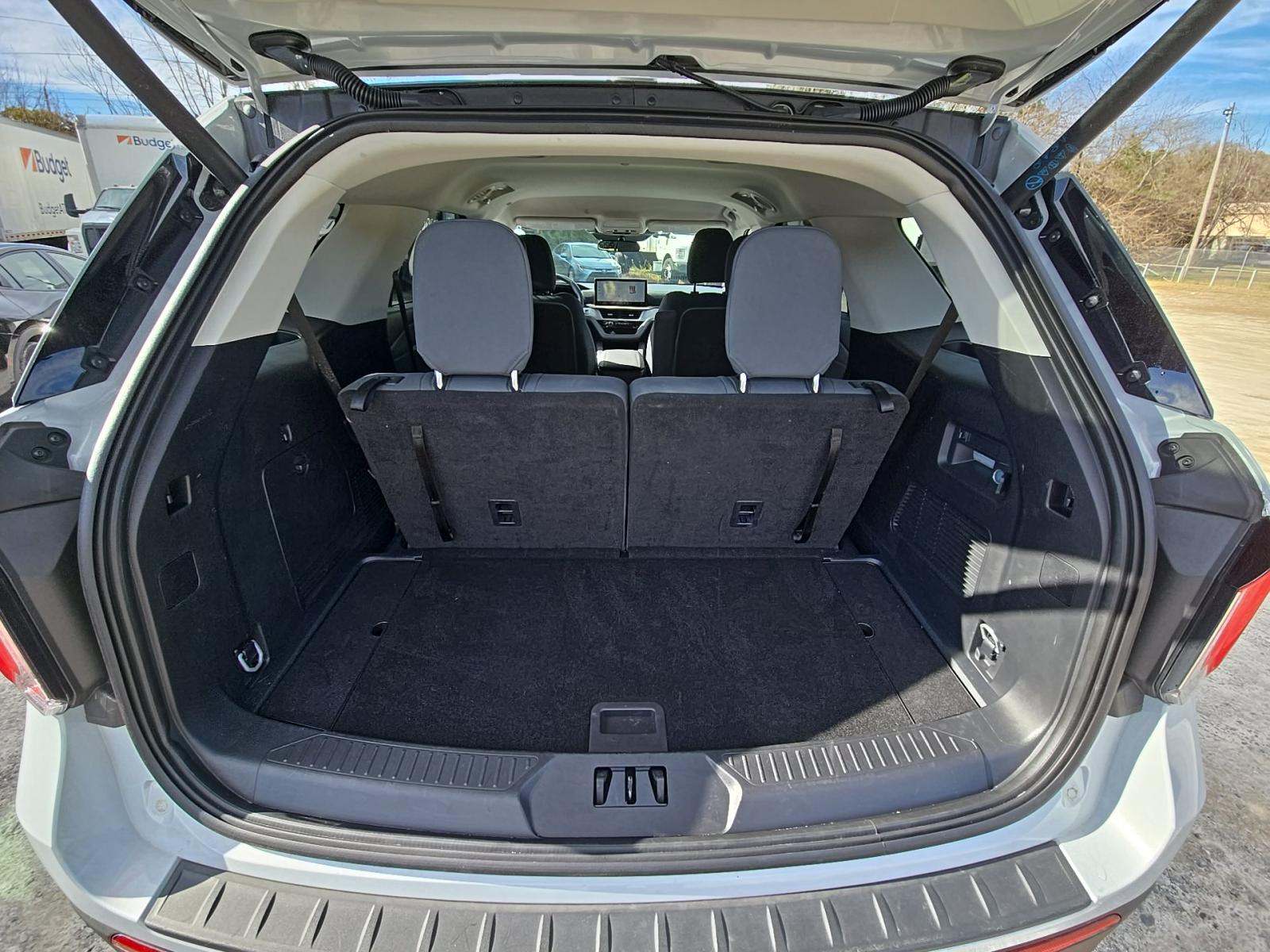 2025 Ford Explorer Active RWD