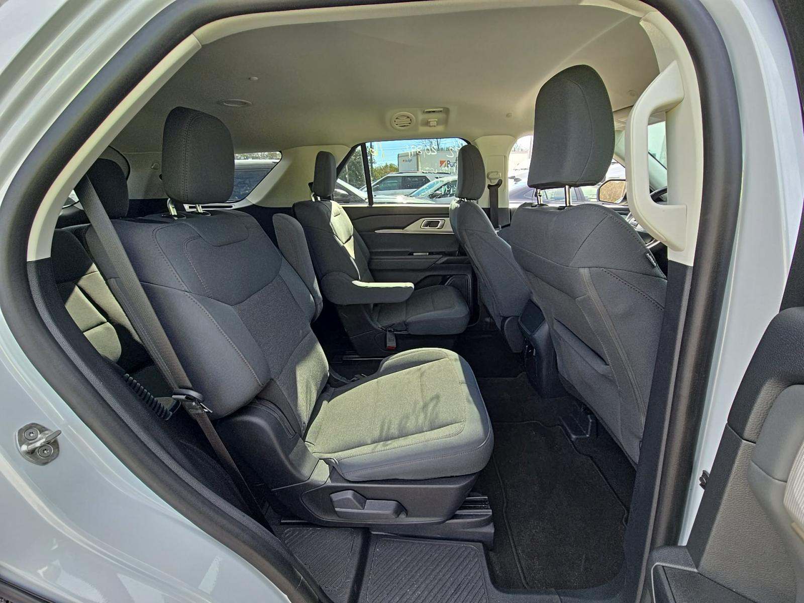 2025 Ford Explorer Active RWD