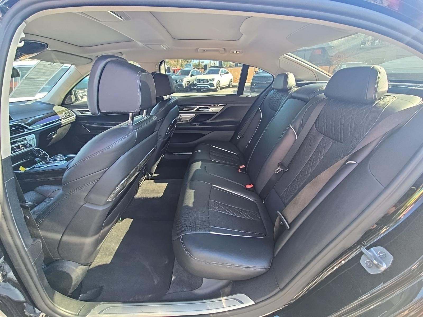 2022 BMW 7 Series 740i RWD