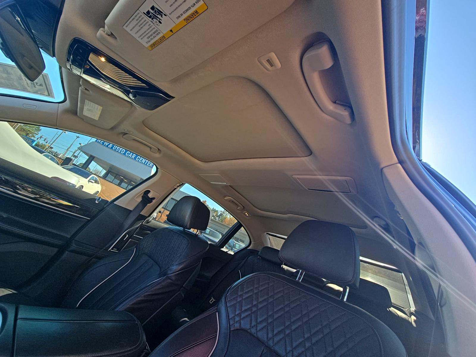 2022 BMW 7 Series 740i RWD