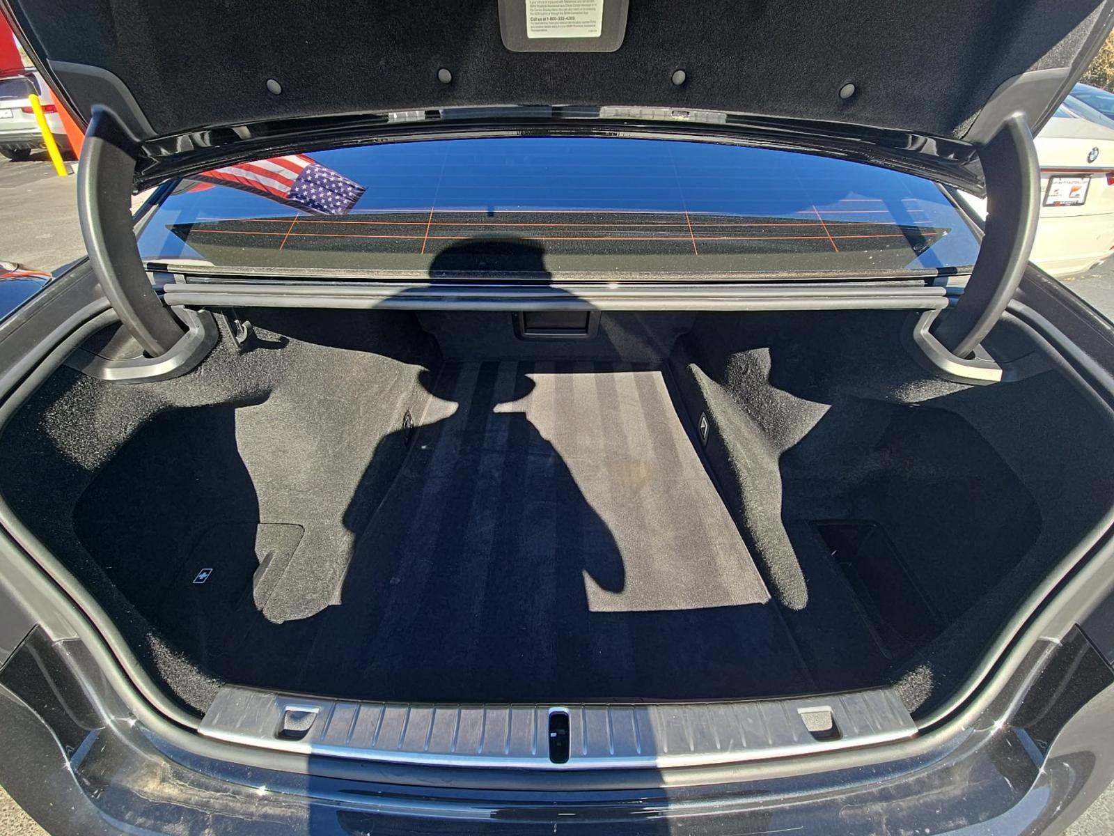 2022 BMW 7 Series 740i RWD