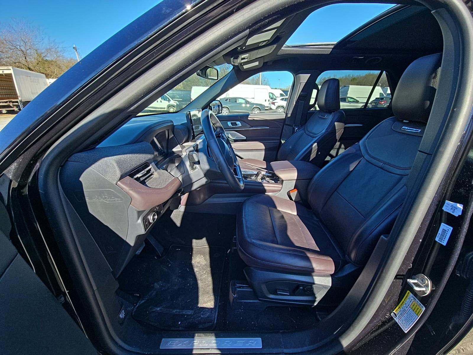 2025 Ford Explorer Platinum RWD