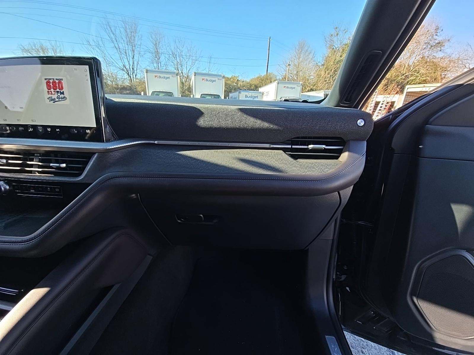 2025 Ford Explorer Platinum RWD