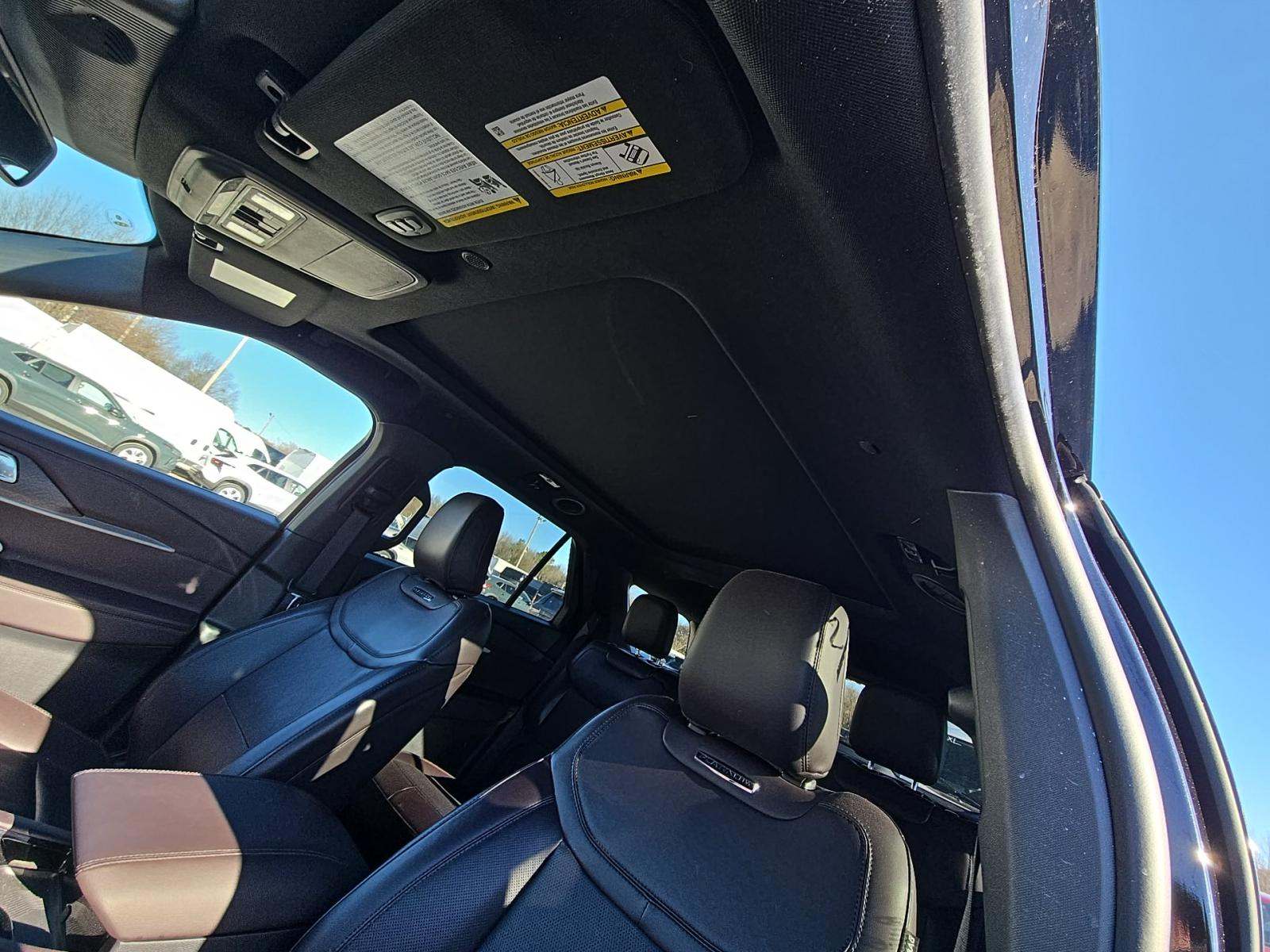 2025 Ford Explorer Platinum RWD