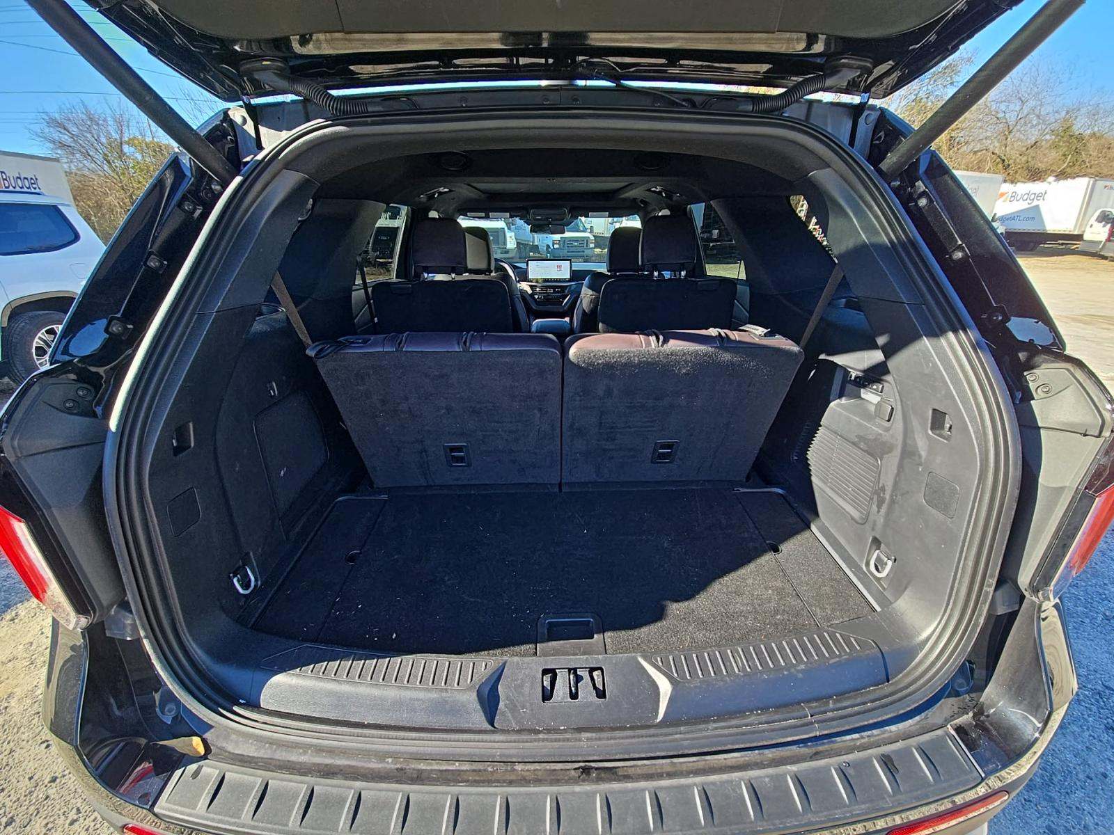 2025 Ford Explorer Platinum RWD