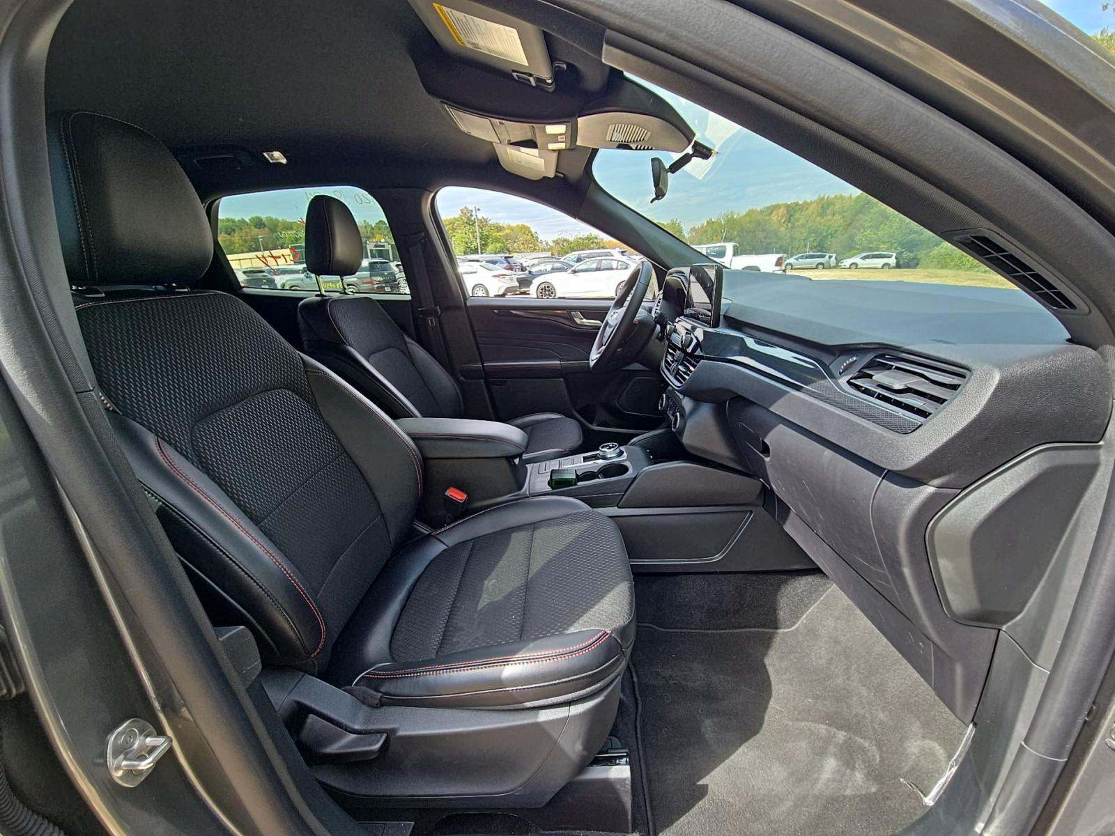 2025 Ford Escape ST-Line FWD