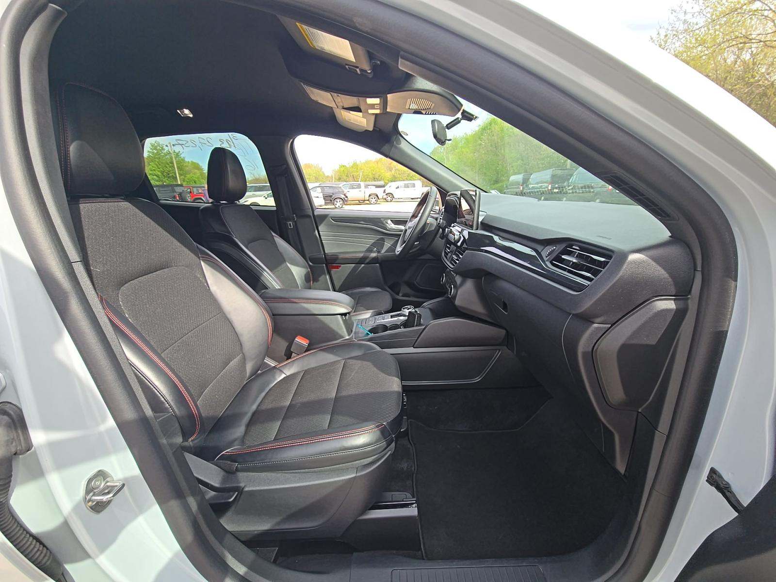 2025 Ford Escape ST-Line FWD