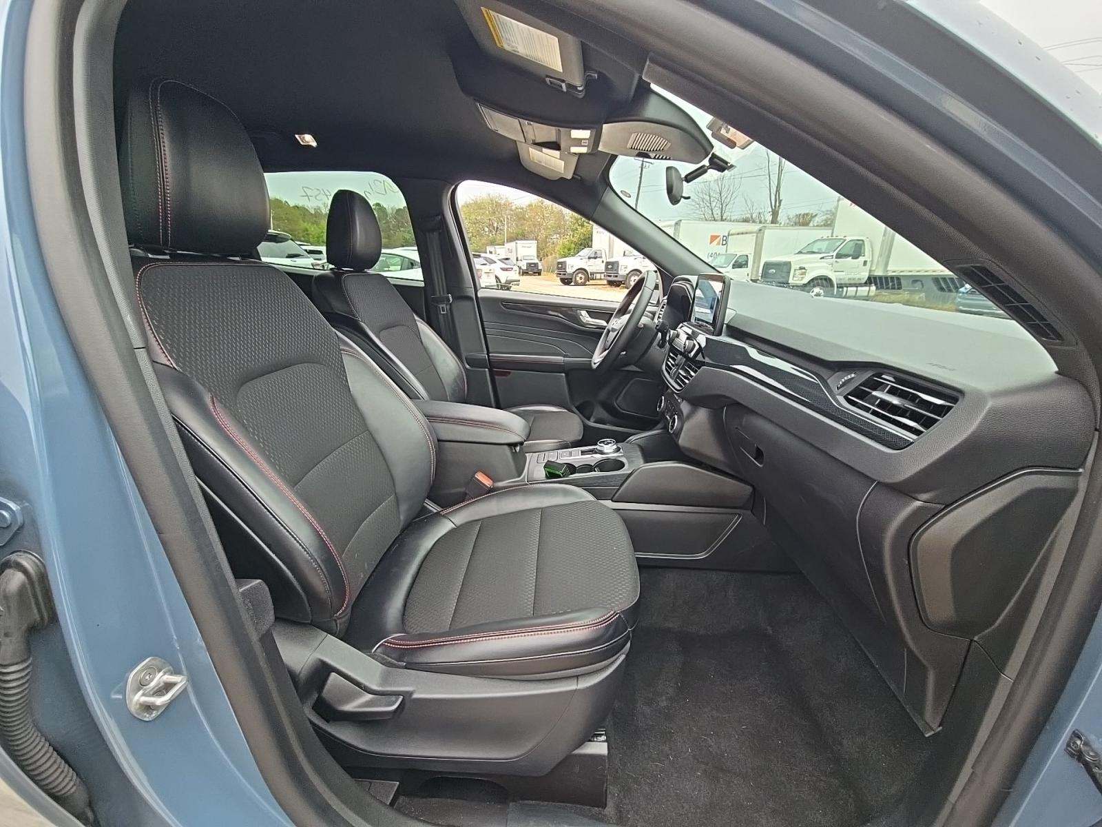 2025 Ford Escape ST-Line FWD