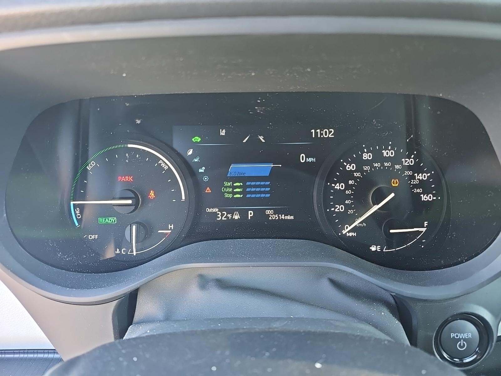 2025 Toyota Sienna LE FWD