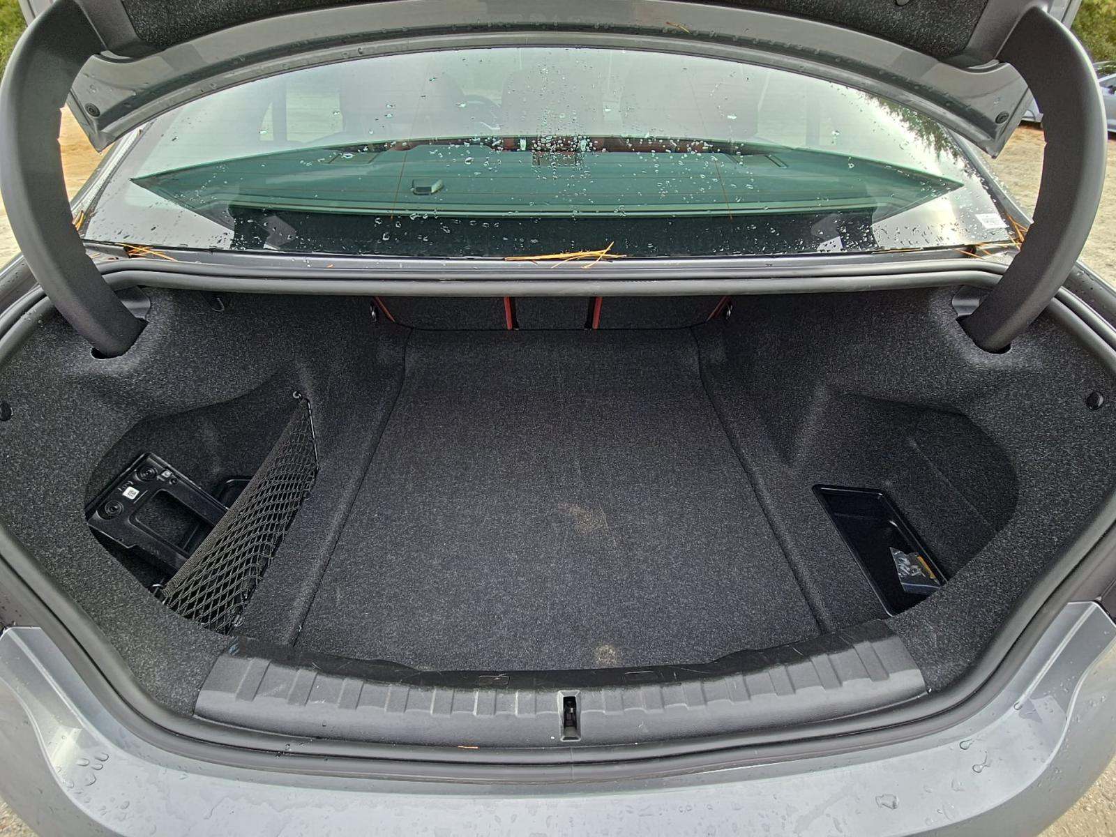 2025 BMW 3 Series 330i RWD