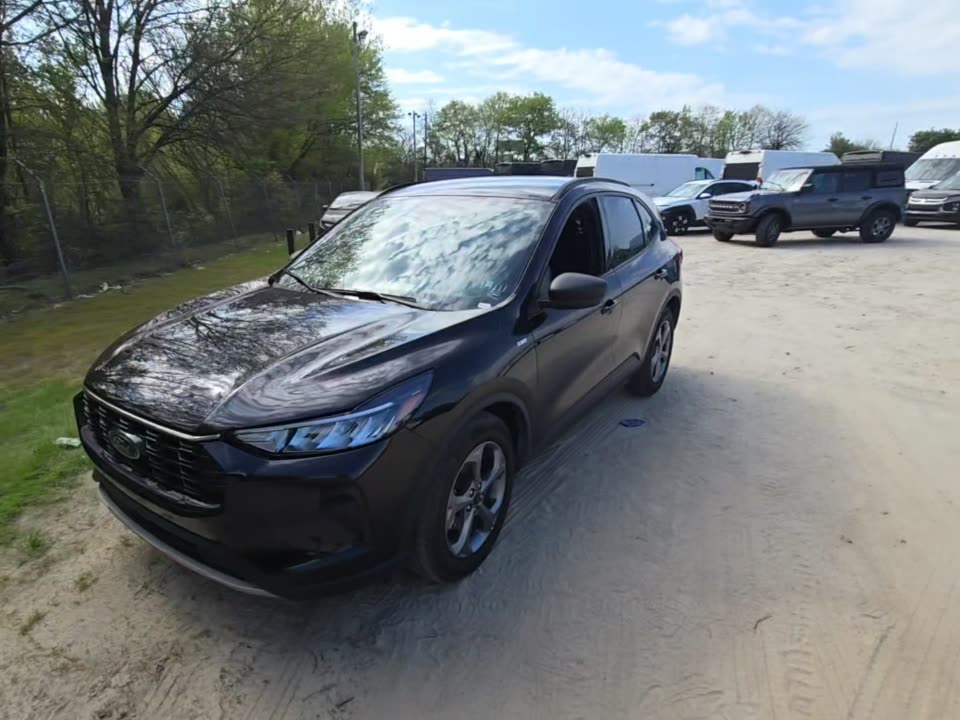 2025 Ford Escape ST-Line FWD