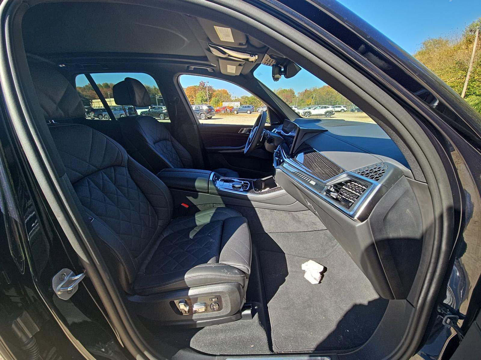 2025 BMW X5 M60i xDrive AWD