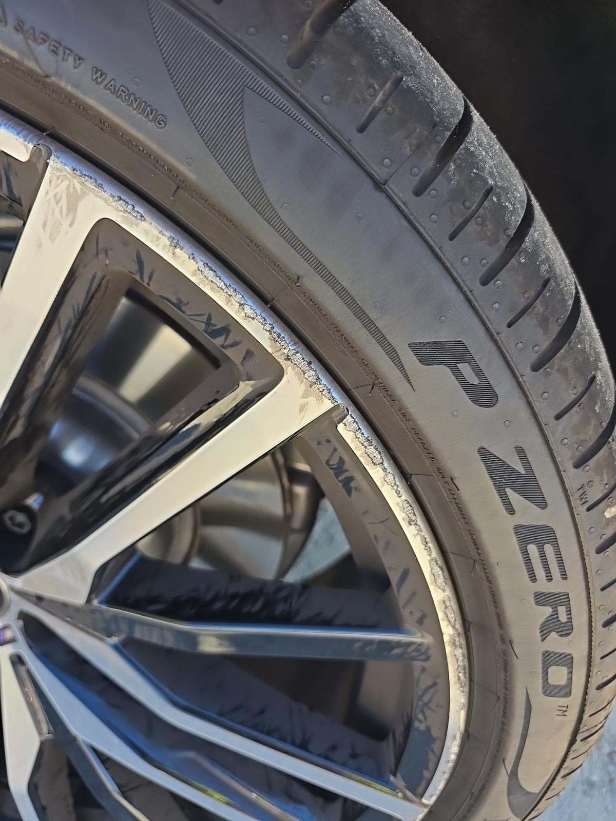 2025 BMW X5 M60i xDrive AWD