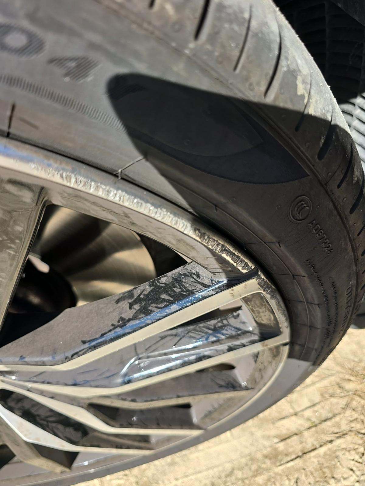 2025 BMW X5 M60i xDrive AWD