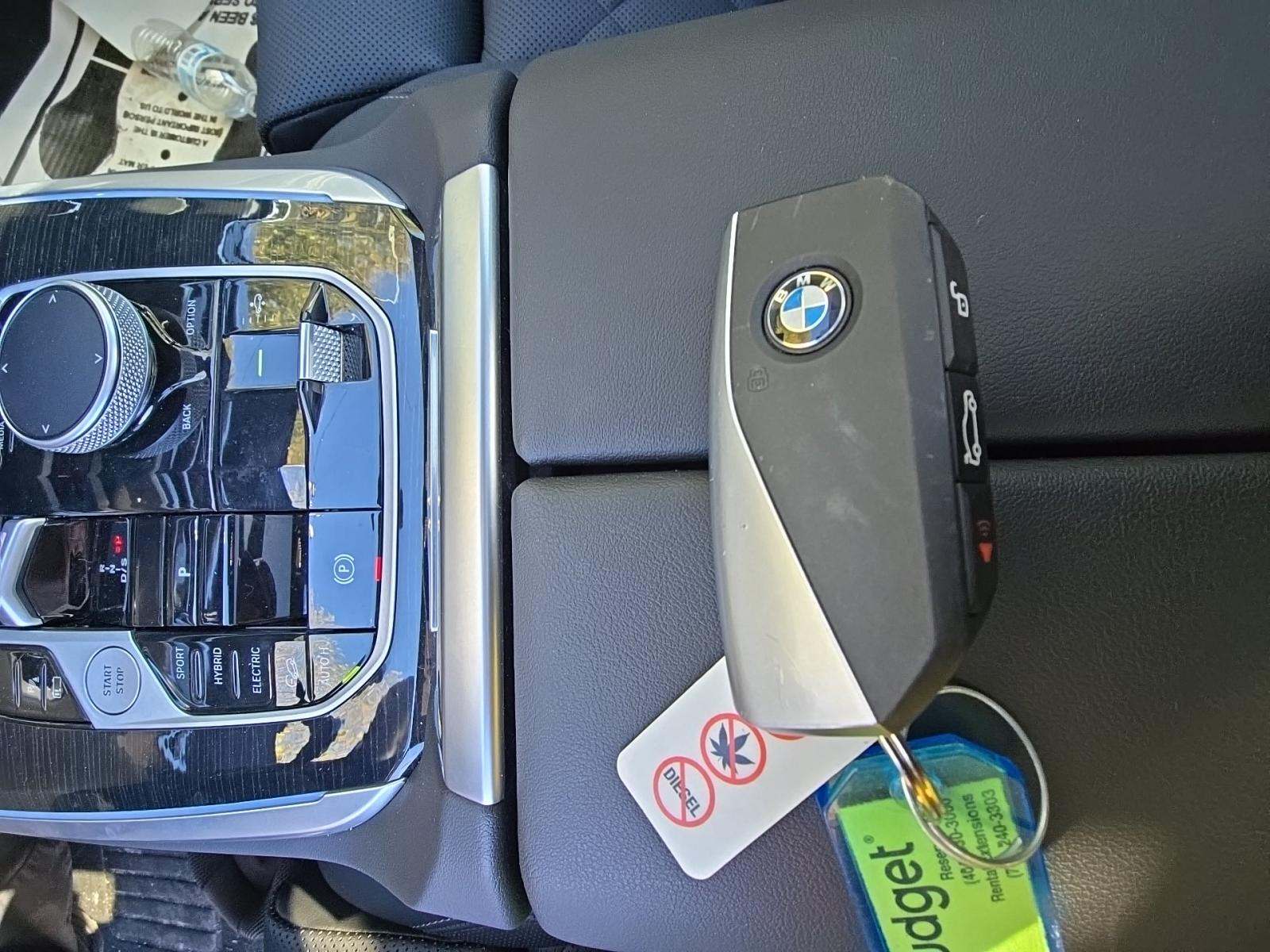 2025 BMW X5 xDrive50e AWD