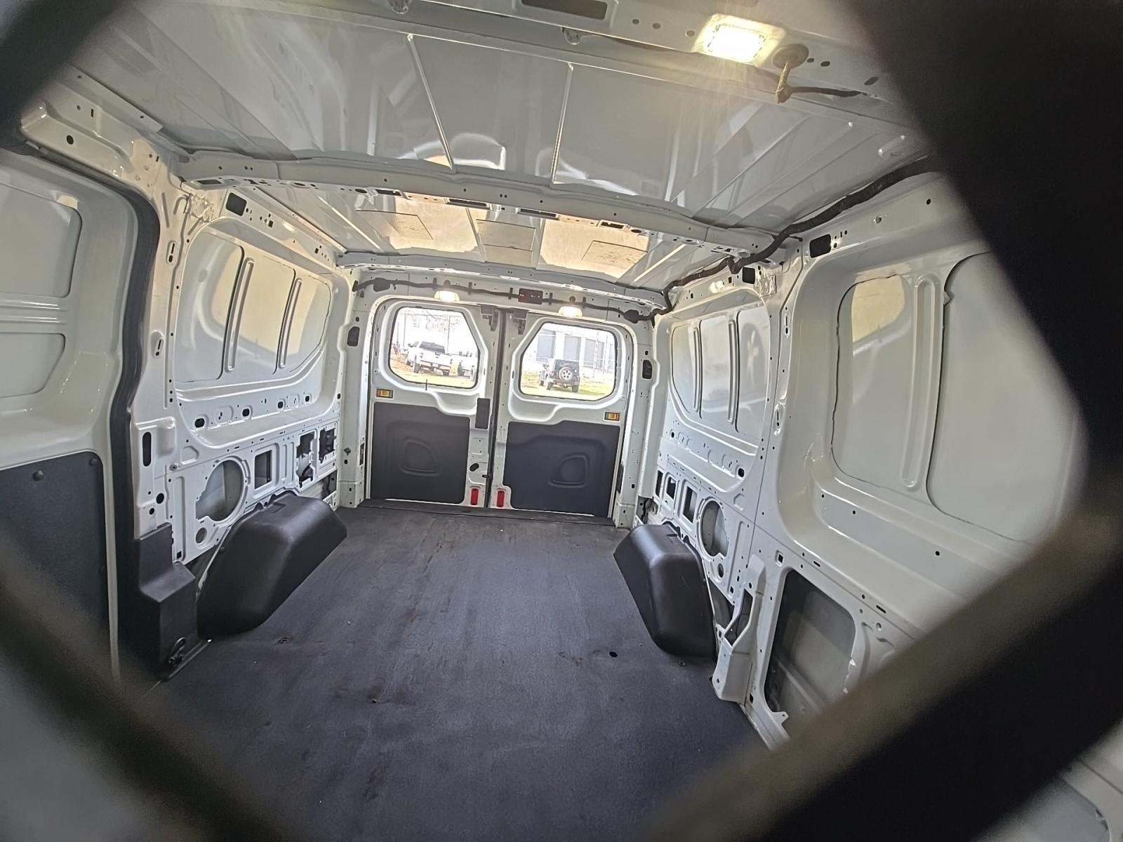 FORD TRANSIT 250 - 9