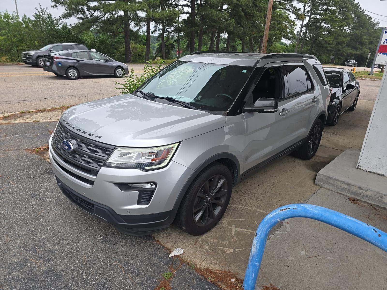 FORD EXPLORER - 1