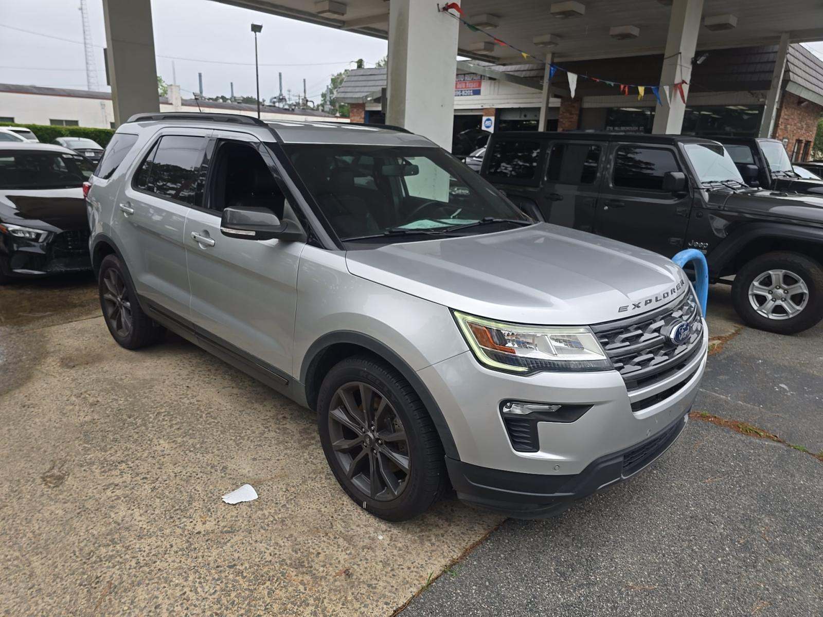 FORD EXPLORER - 4
