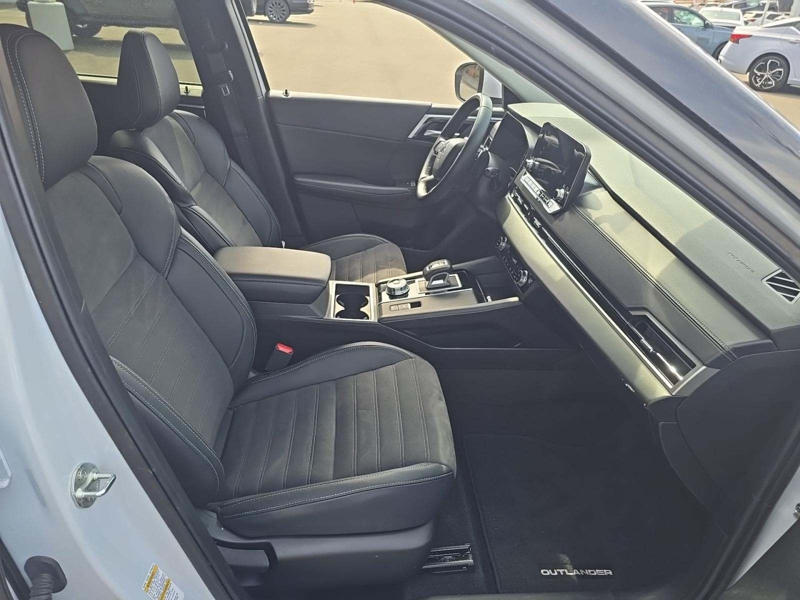 2024 Mitsubishi Outlander SE FWD