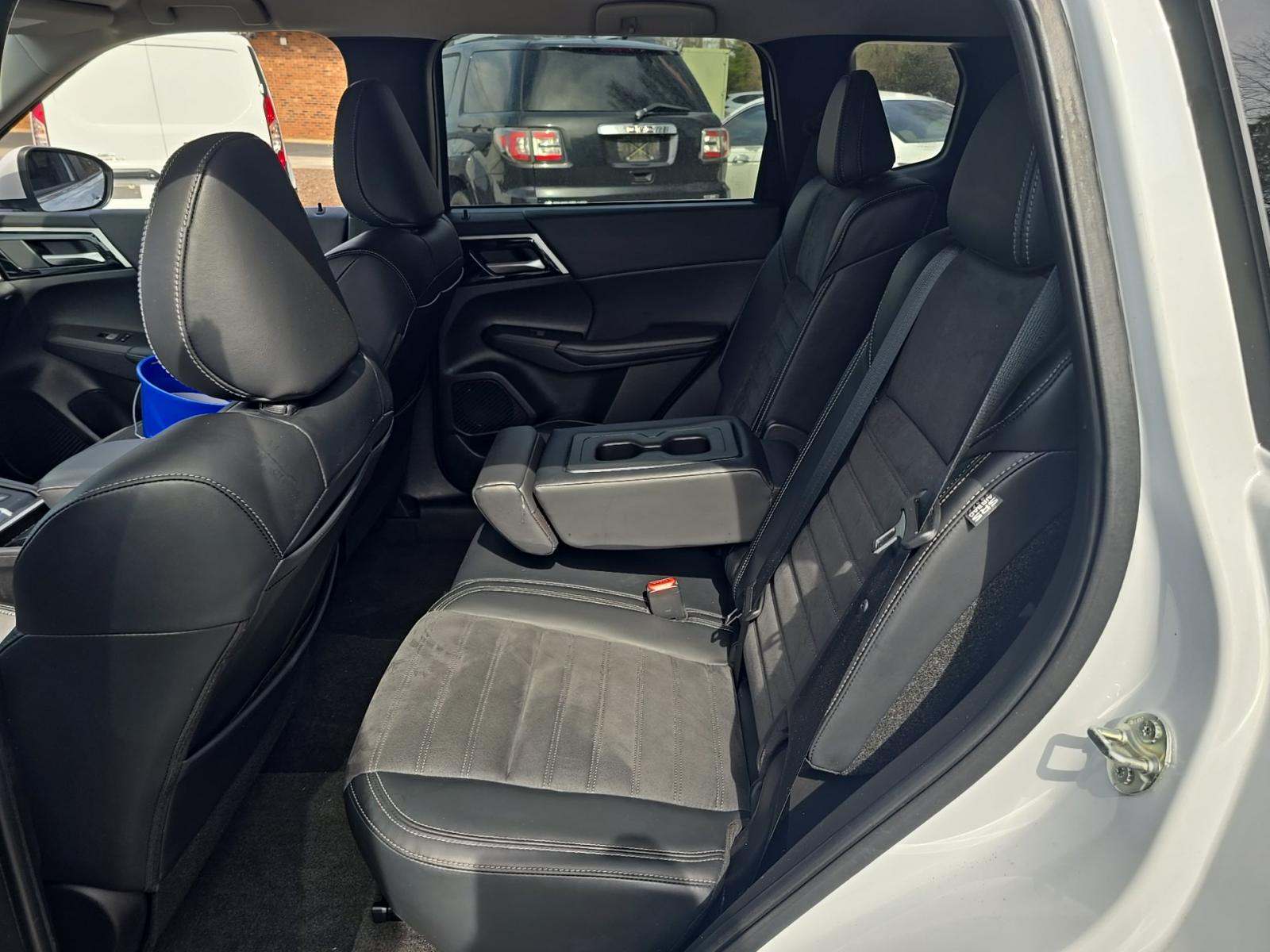 2024 Mitsubishi Outlander SE FWD