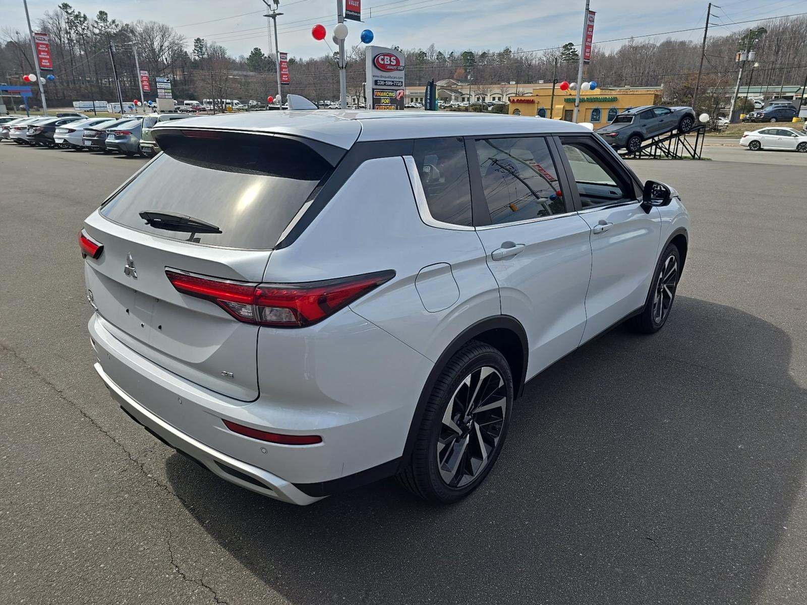 2024 Mitsubishi Outlander SE FWD