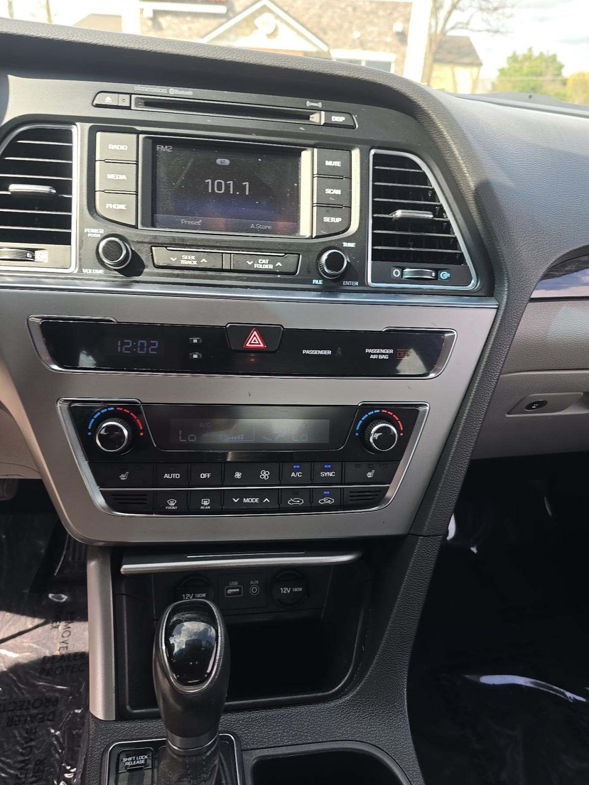 HYUNDAI LIMITED - 10