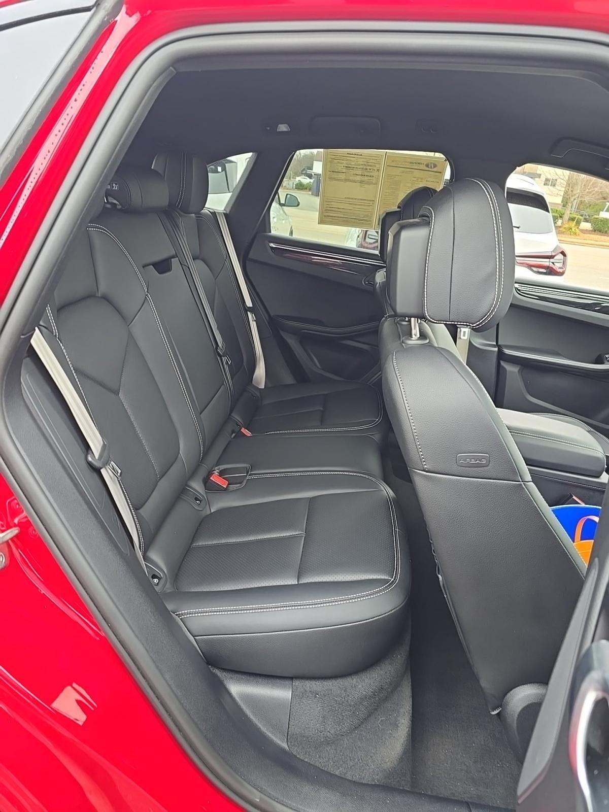 2022 Porsche Macan S AWD