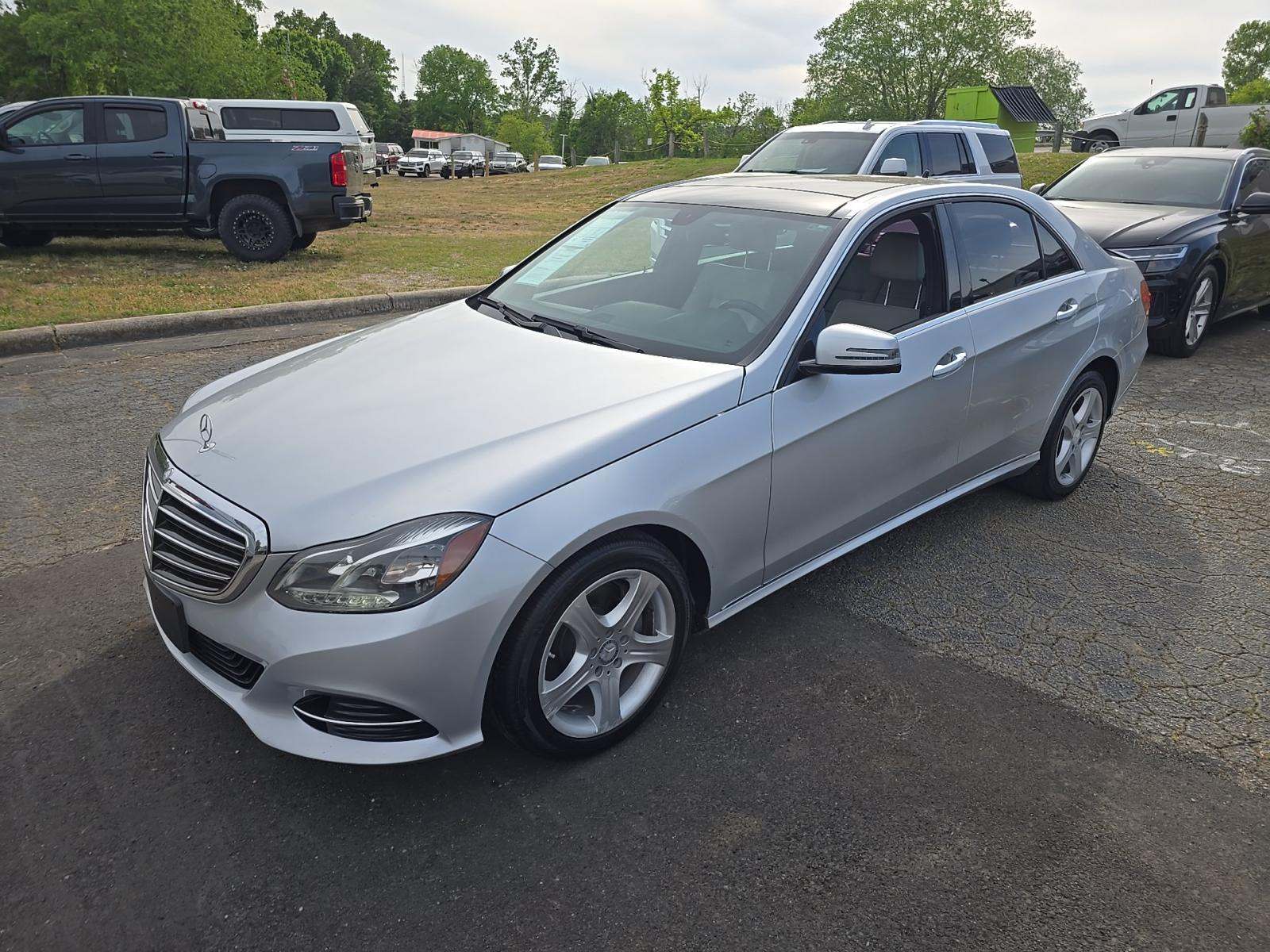 MERCEDES-BENZ E-CLASS - 1