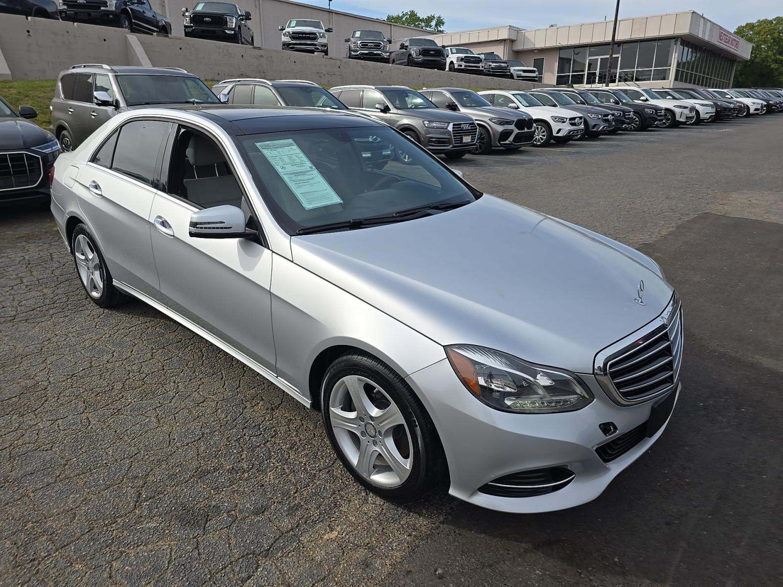 MERCEDES-BENZ E-CLASS - 4