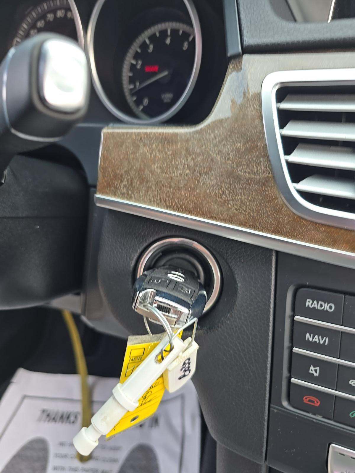 MERCEDES-BENZ E-CLASS - 8