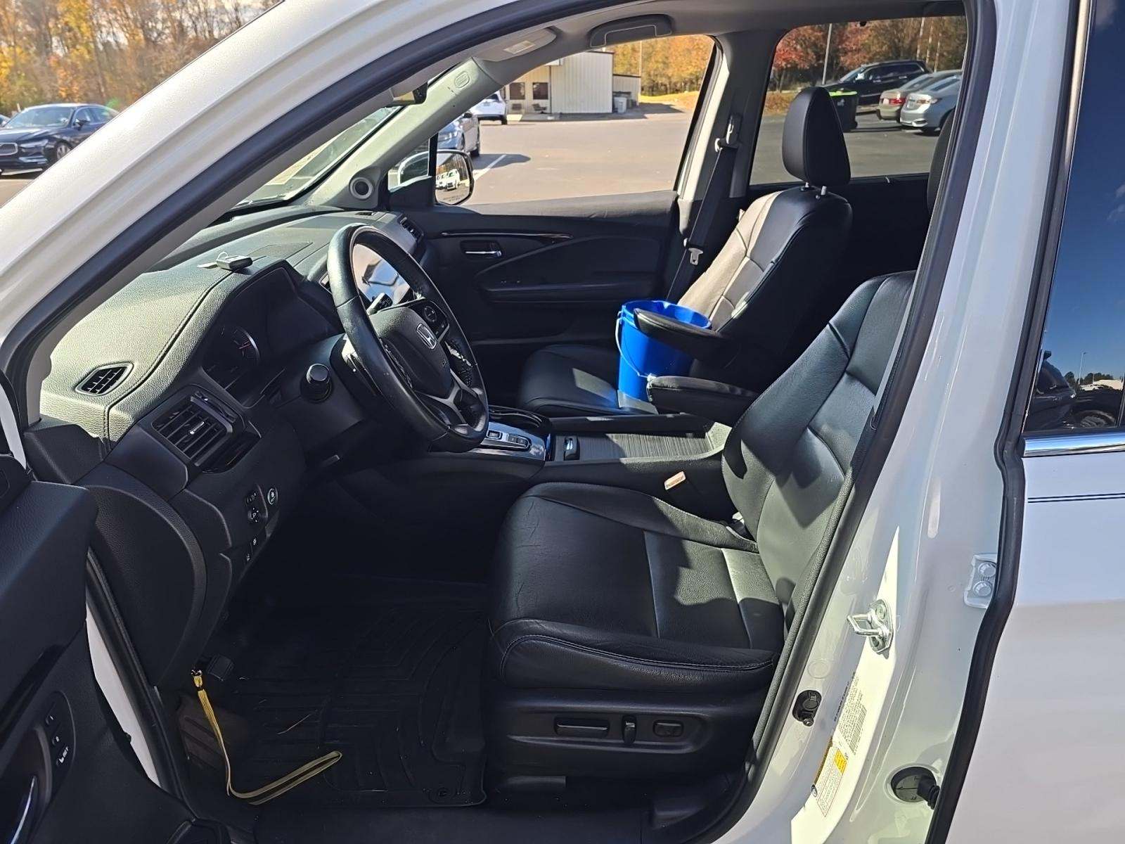 2021 Honda Pilot Touring FWD