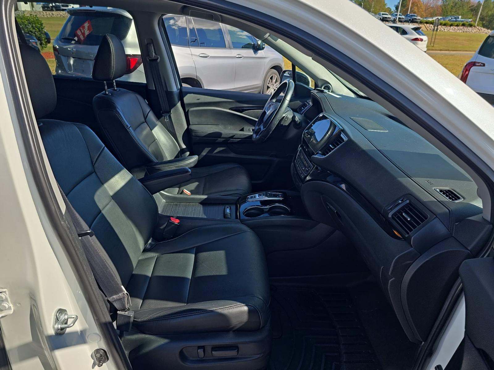 2021 Honda Pilot Touring FWD