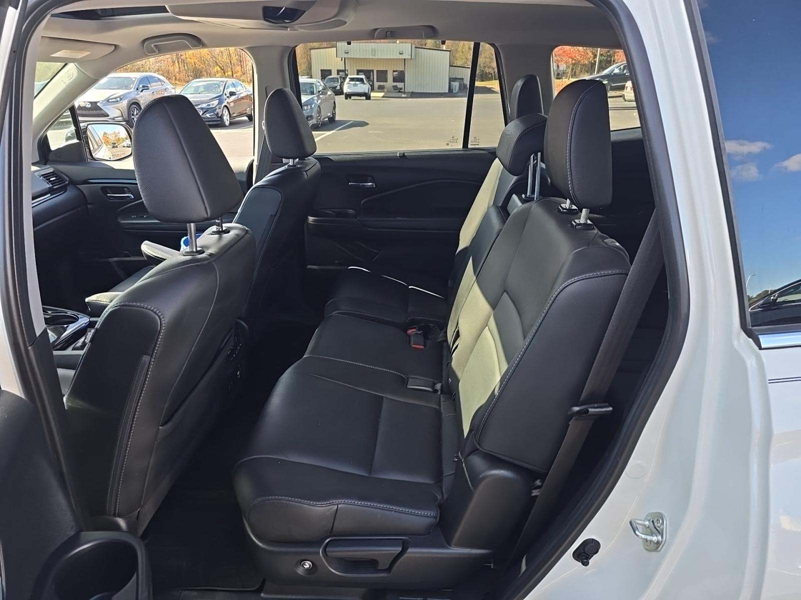 2021 Honda Pilot Touring FWD