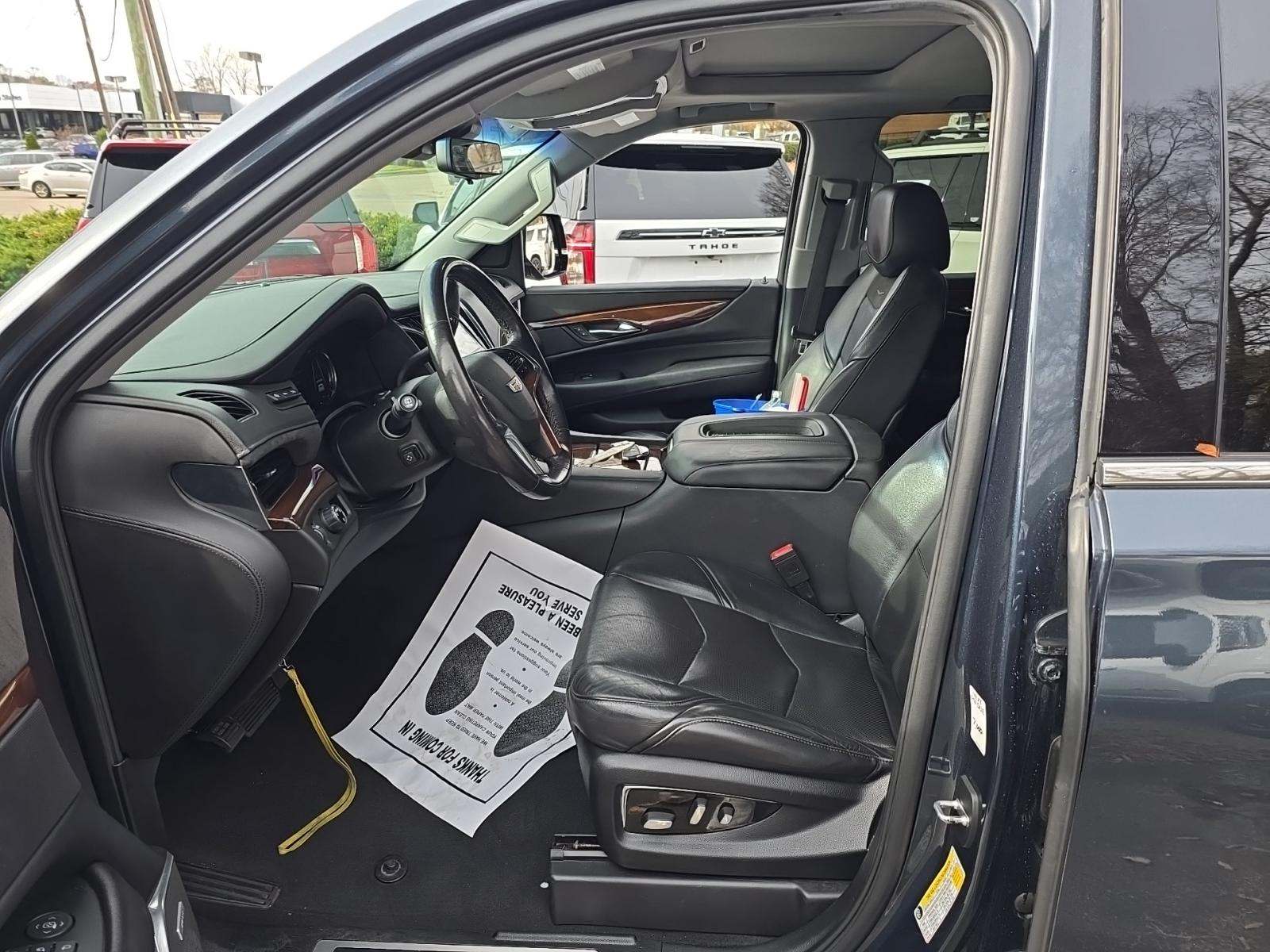 2020 Cadillac Escalade ESV Luxury RWD