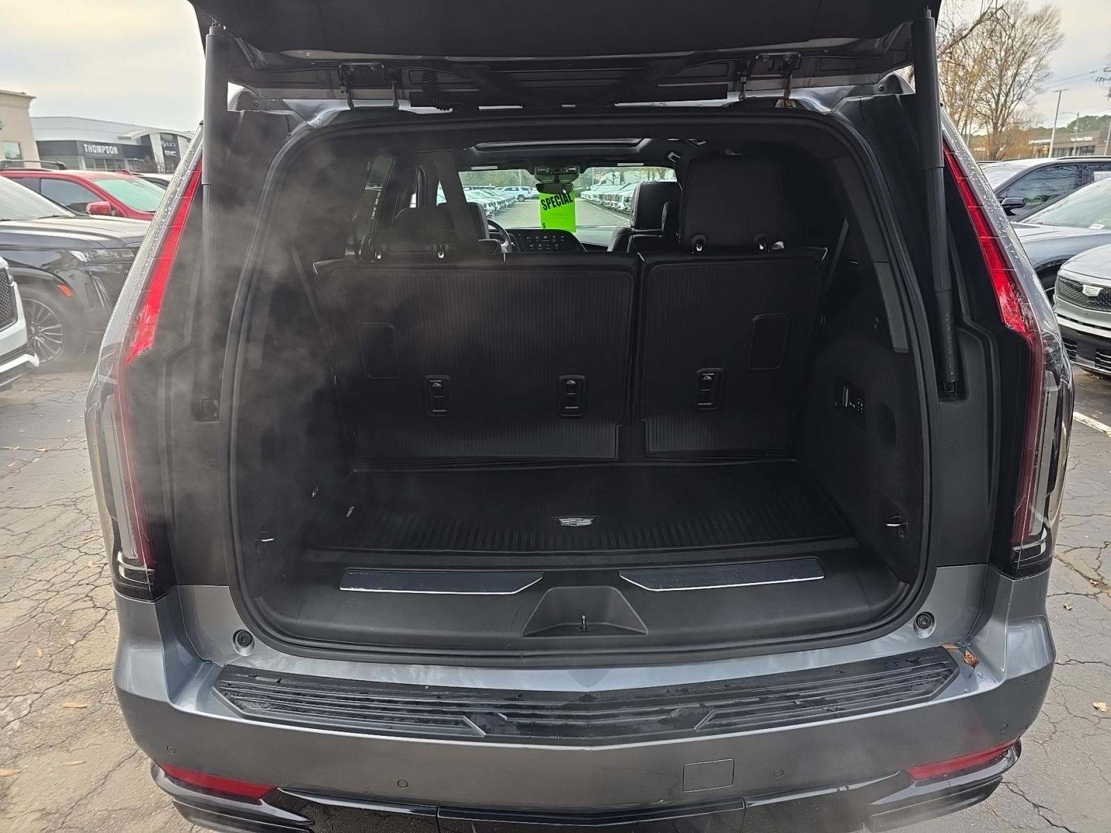 2022 Cadillac Escalade Sport AWD