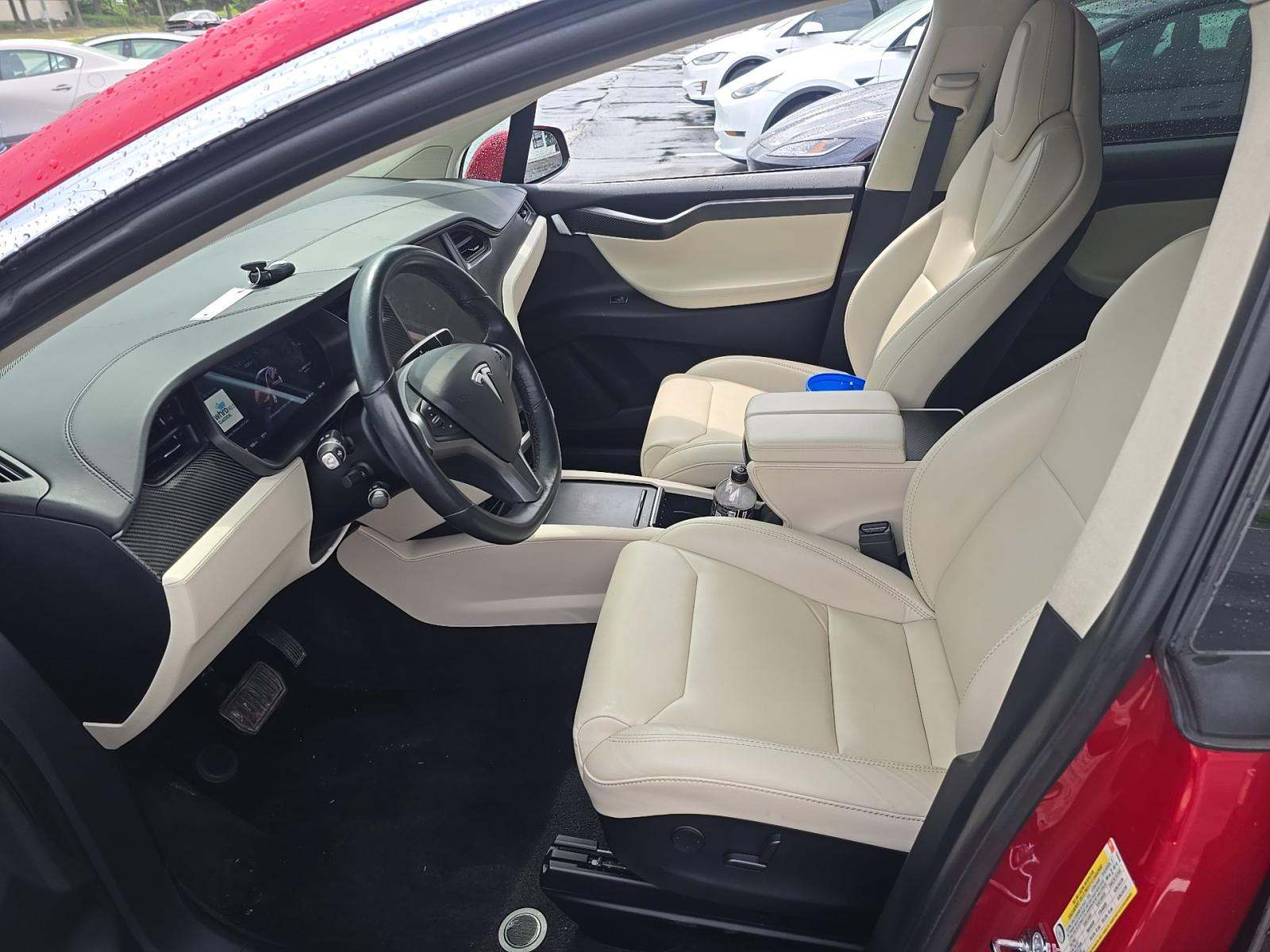 TESLA MODEL X - 6