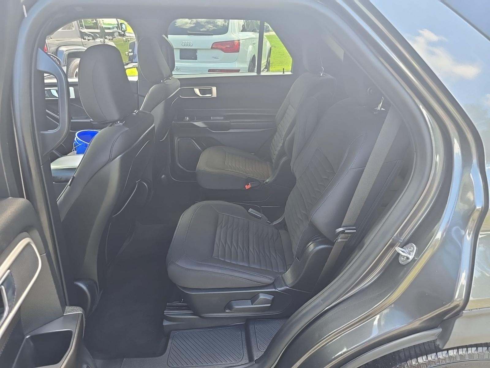 2020 Ford Explorer XLT RWD