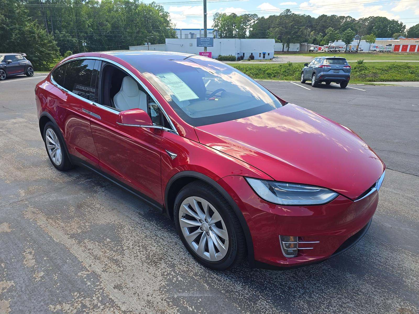 TESLA MODEL X - 4