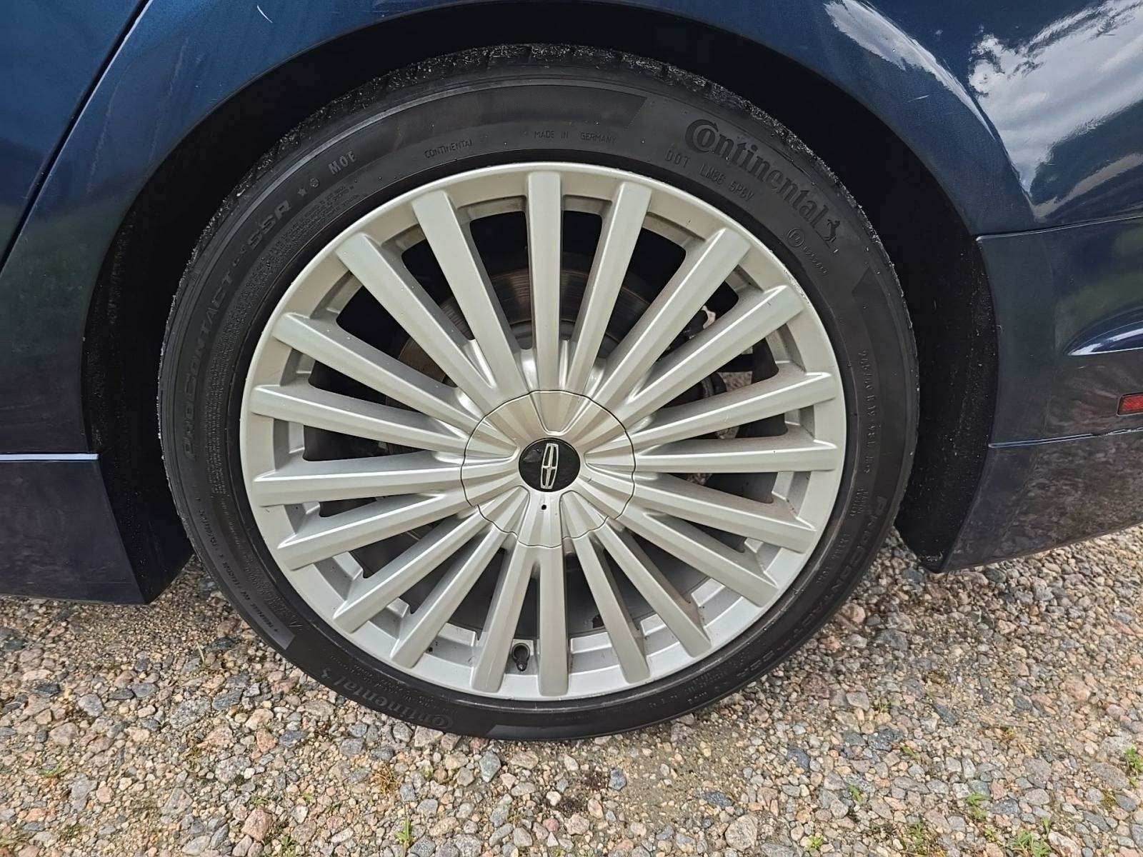 2017 Lincoln MKZ Hybrid Reserve FWD