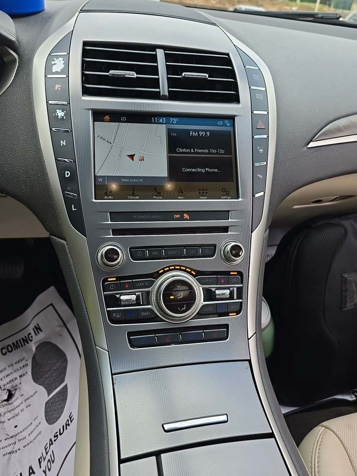 2017 Lincoln MKZ Hybrid Reserve FWD