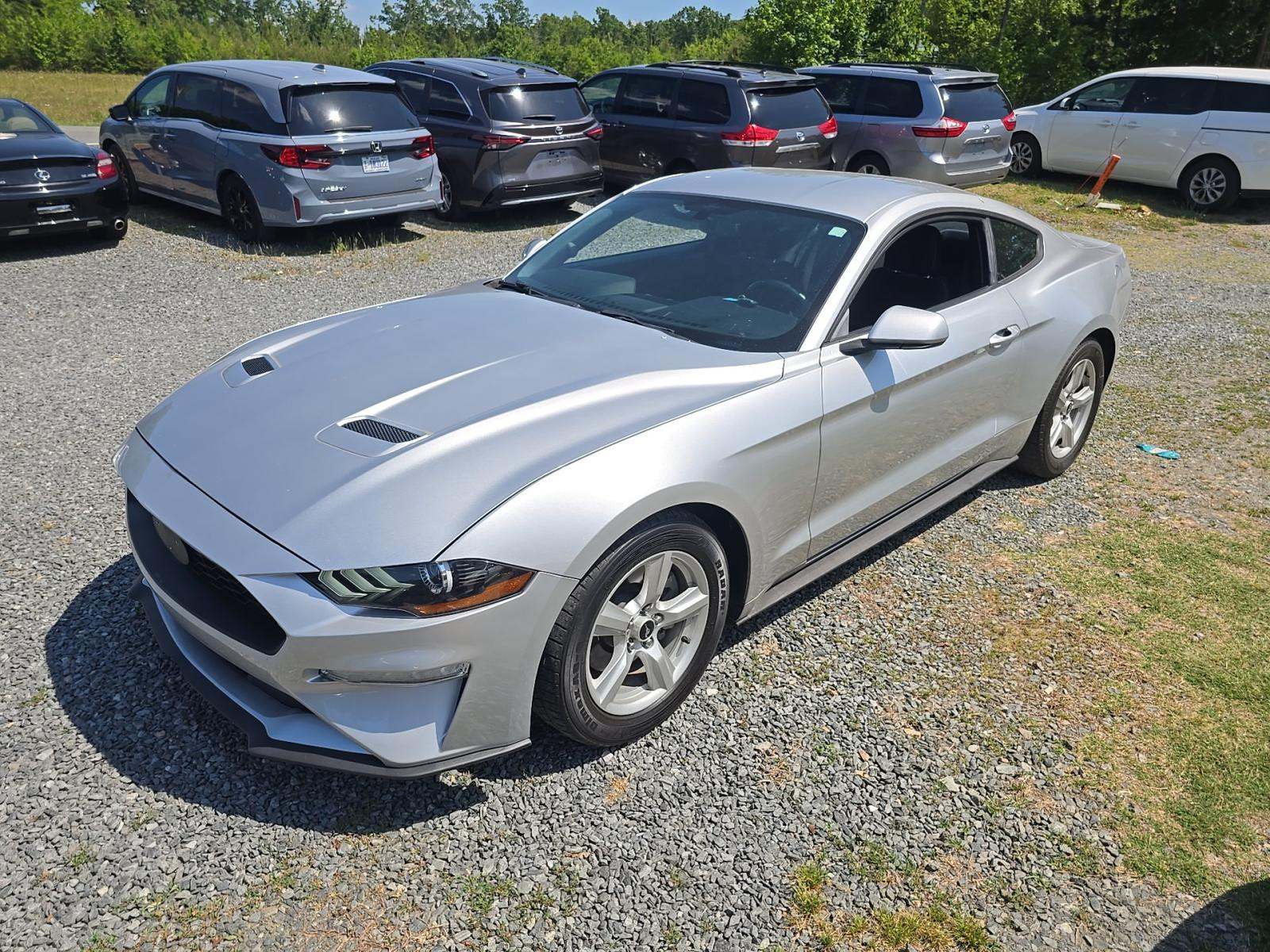 FORD MUSTANG - 1