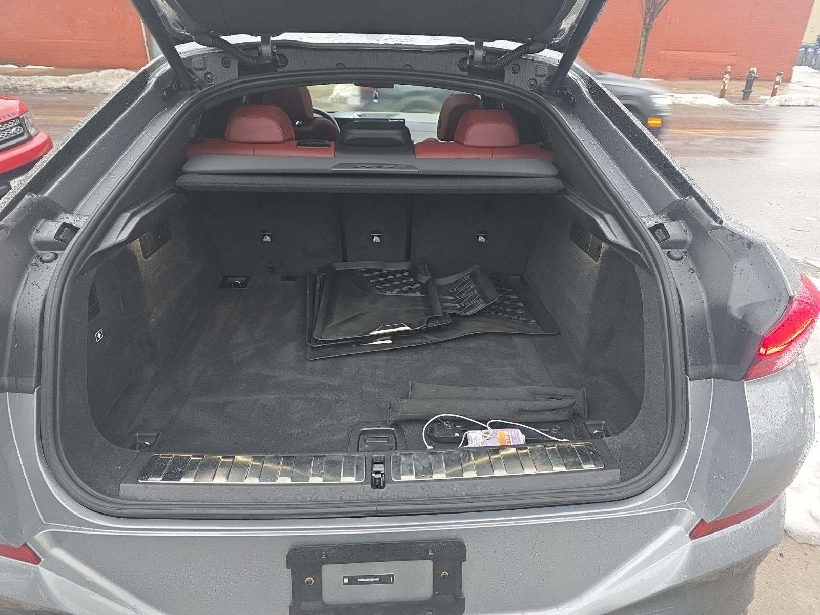 2025 BMW X6 xDrive40i AWD