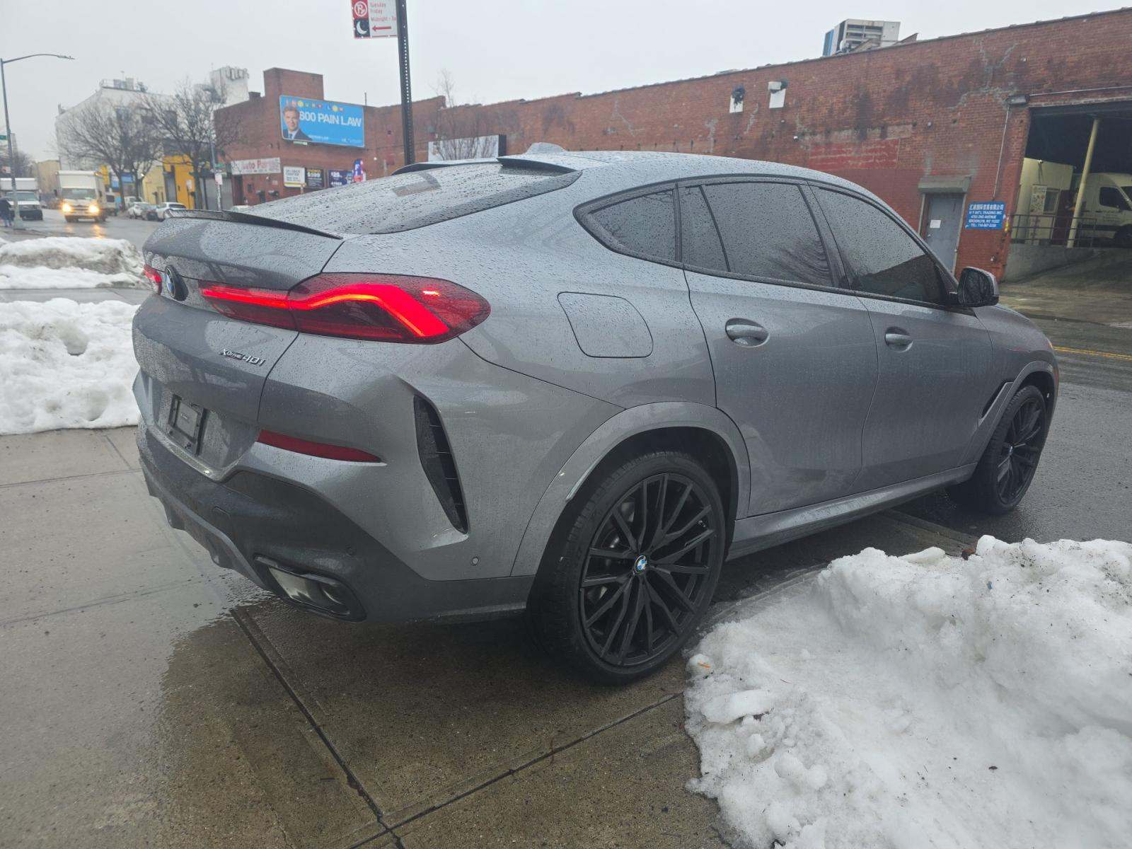 2025 BMW X6 xDrive40i AWD