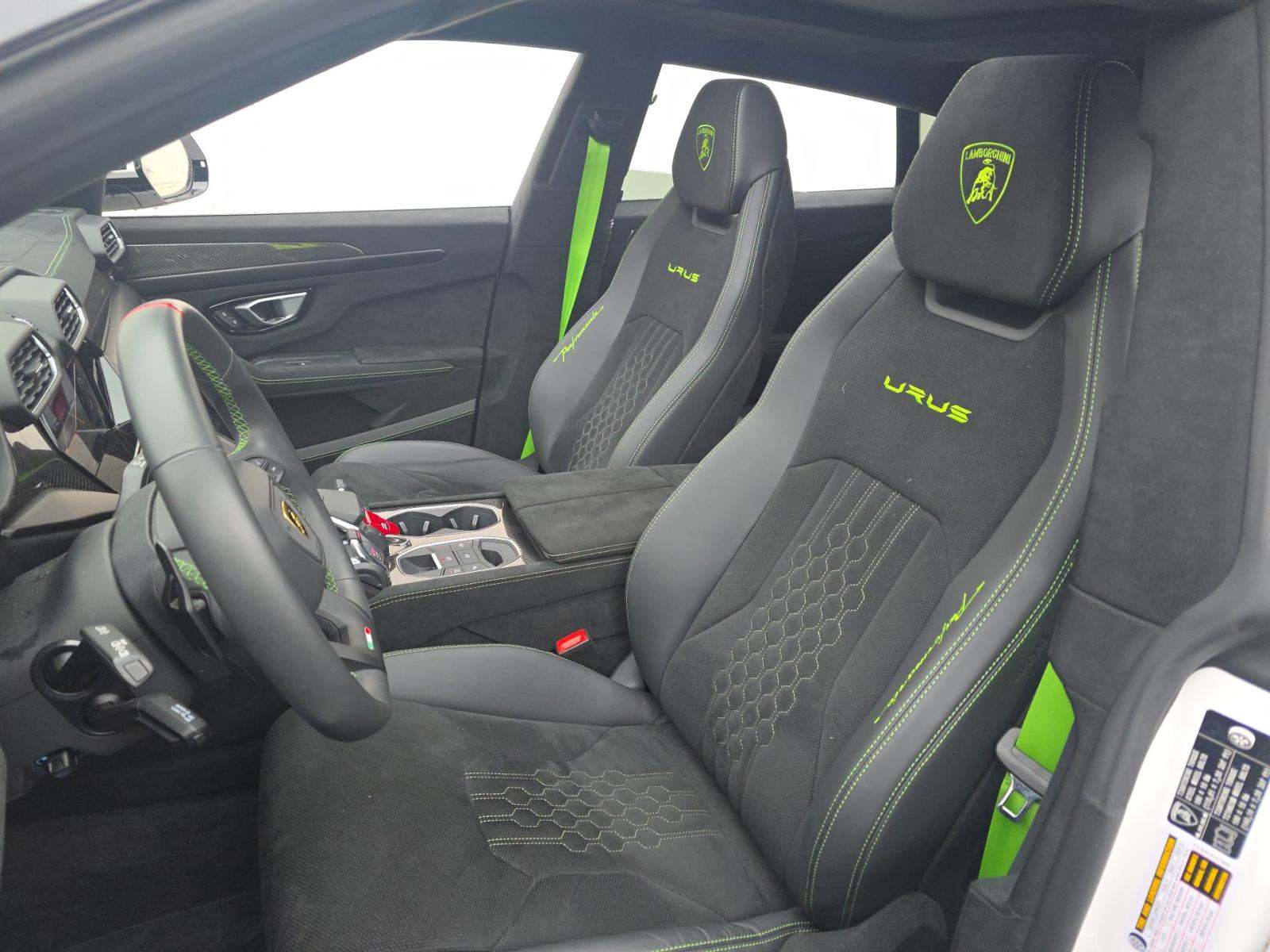 2024 Lamborghini Urus Performante AWD