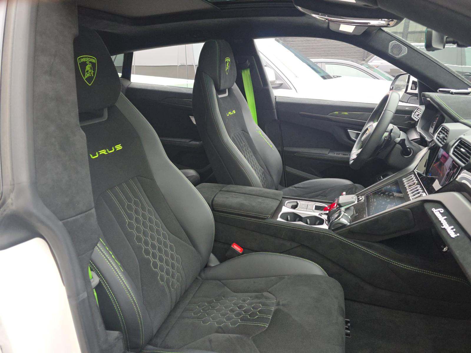 2024 Lamborghini Urus Performante AWD