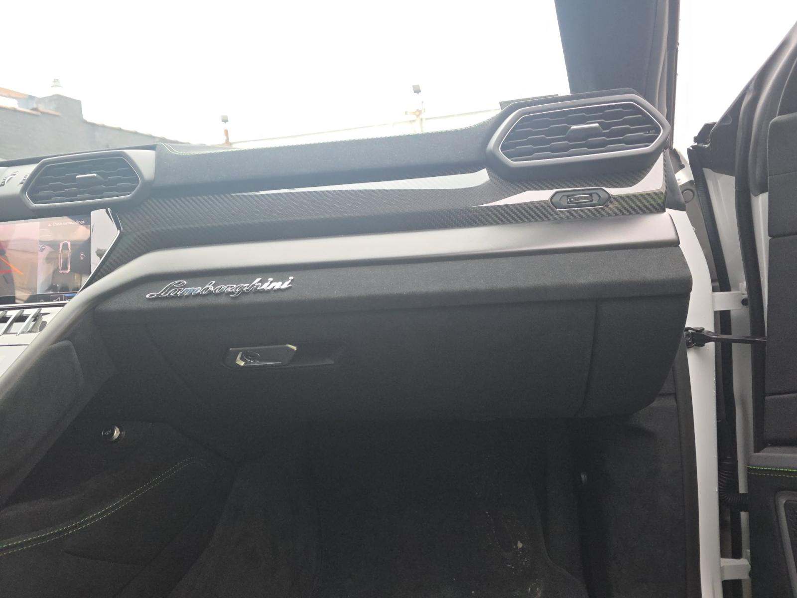 2024 Lamborghini Urus Performante AWD