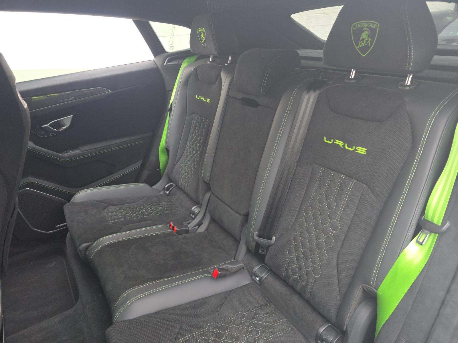 2024 Lamborghini Urus Performante AWD