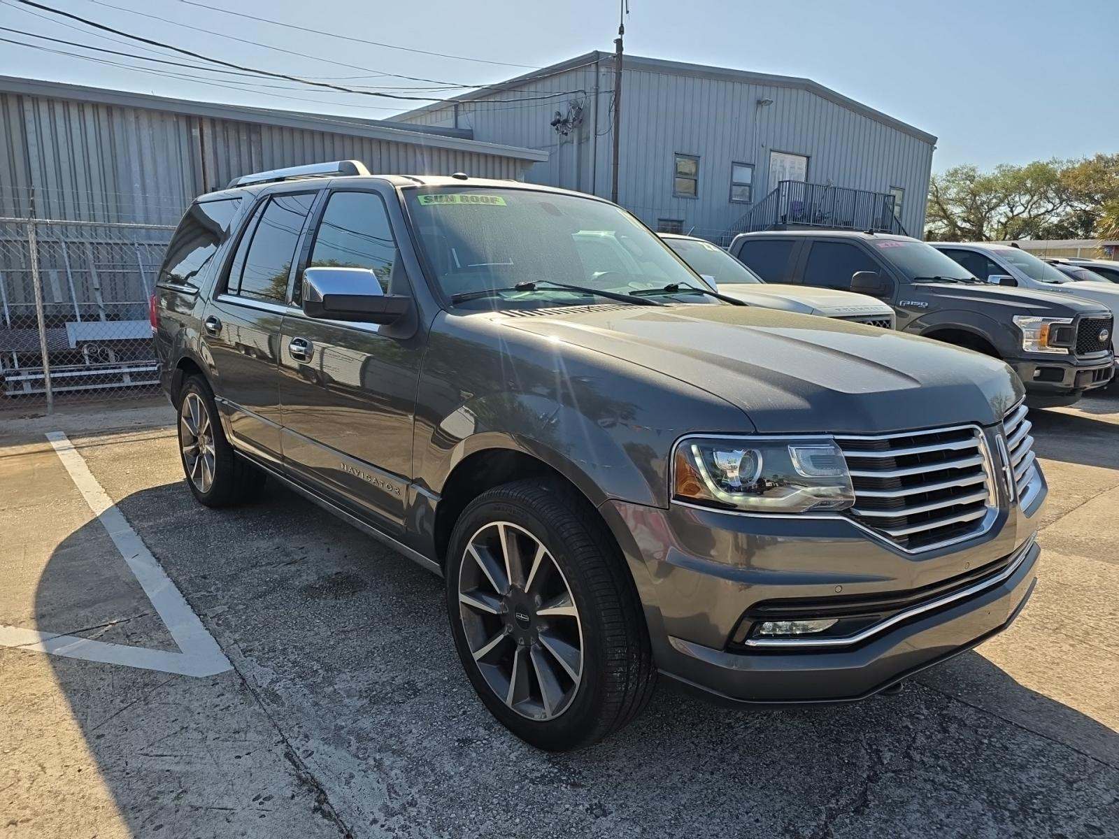 2017 Lincoln Navigator Reserve RWD